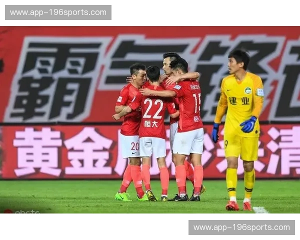 巅峰对决，荣耀之巅：重温建业vs恒大那些燃爆的瞬间！